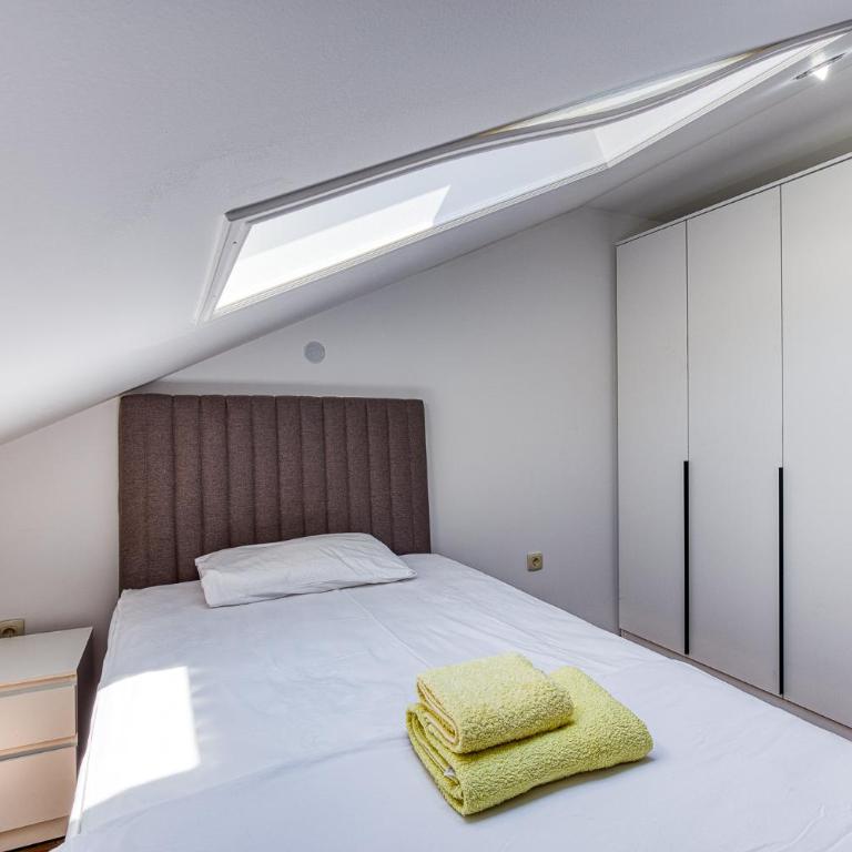 Central WoW Living - Apartman s 2 Spavaće Sobe sa Balkonom i Terasom - 10