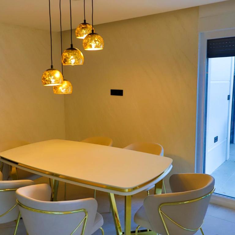 Casa Dellˇ Amore - Six-Bedroom House - 21