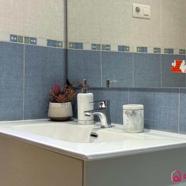 Forum House - Apartamento de 2 dormitorios con balcón - 41