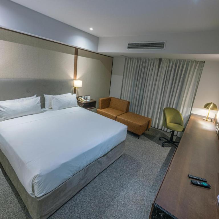 Holiday Inn Cordoba by IHG - Habitación Premium con cama extragrande - 1