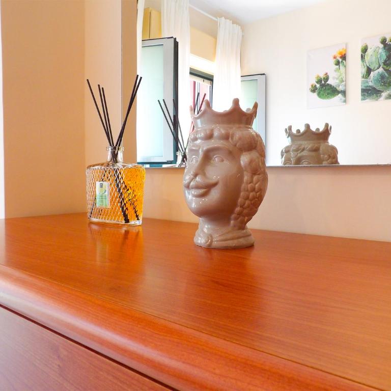 San Nicolas House, Loft Luminoso in Centro, easy car access - One-Bedroom Apartment - 11