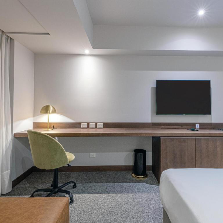 Holiday Inn Cordoba by IHG - Habitación Premium con cama extragrande - 3