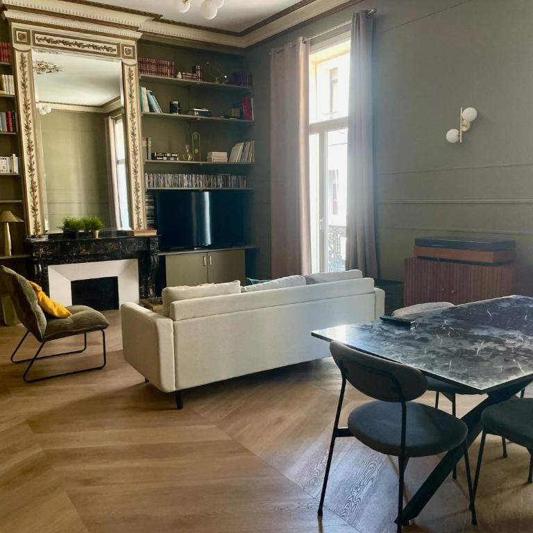 ''Le Général'' Superbe appartement Haussmanien climatisé en coeur de ville - Apartment mit 2 Schlafzimmern - 2