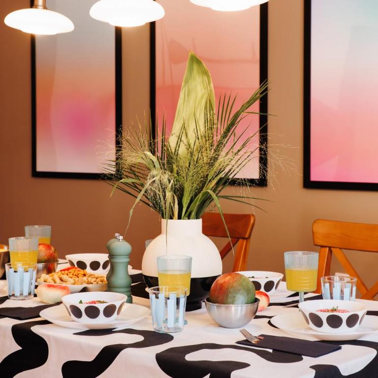 Sunwave with Terrace 280 Mbps Old Town Renovated - Three-Bedroom Premium Apartment with Balcony - 25