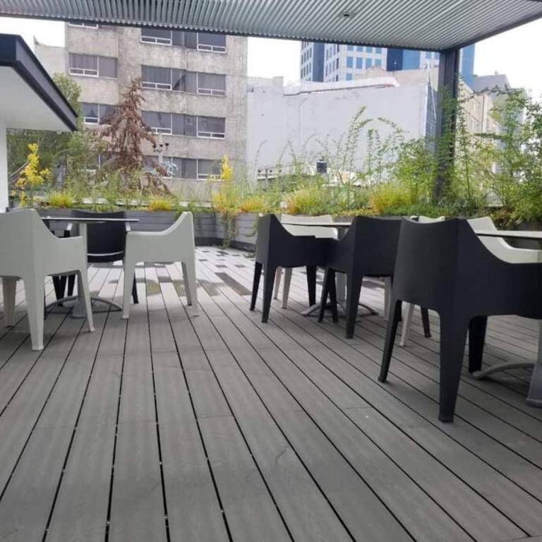 Heart of Mexico CityCozy Condo w Balcony & WiFi - Double Room with Park View - 23
