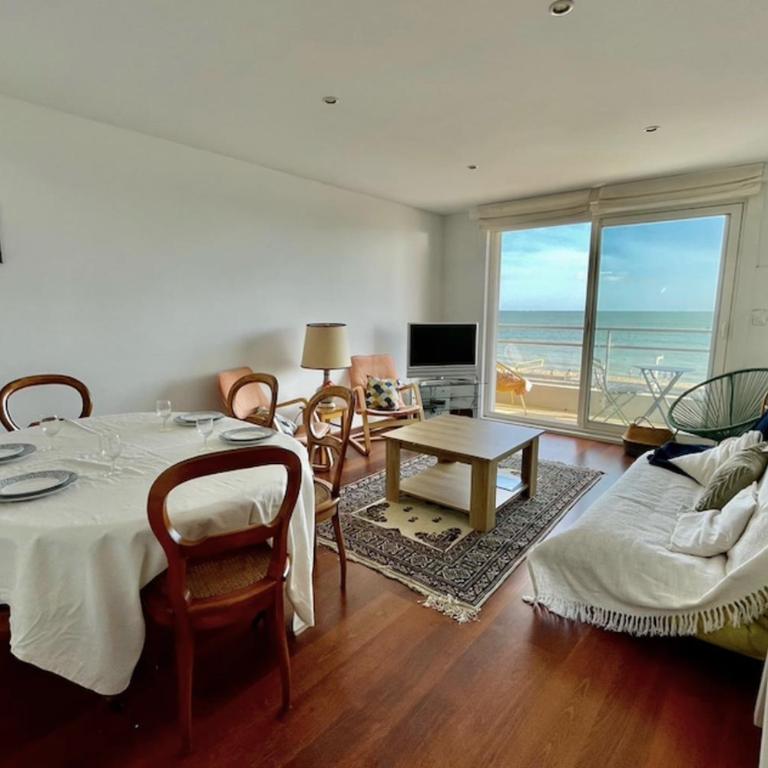 Nice apartment With Terrace Facing The Sea - Apartamento - 1