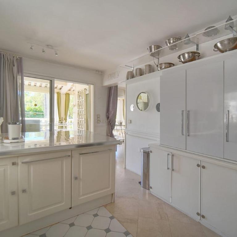FRGK 'Luxury Villa Mevania Antibes Heated Pool, Spa & Ultra-Fast Wi-Fi' - Villa with Private Pool - 33