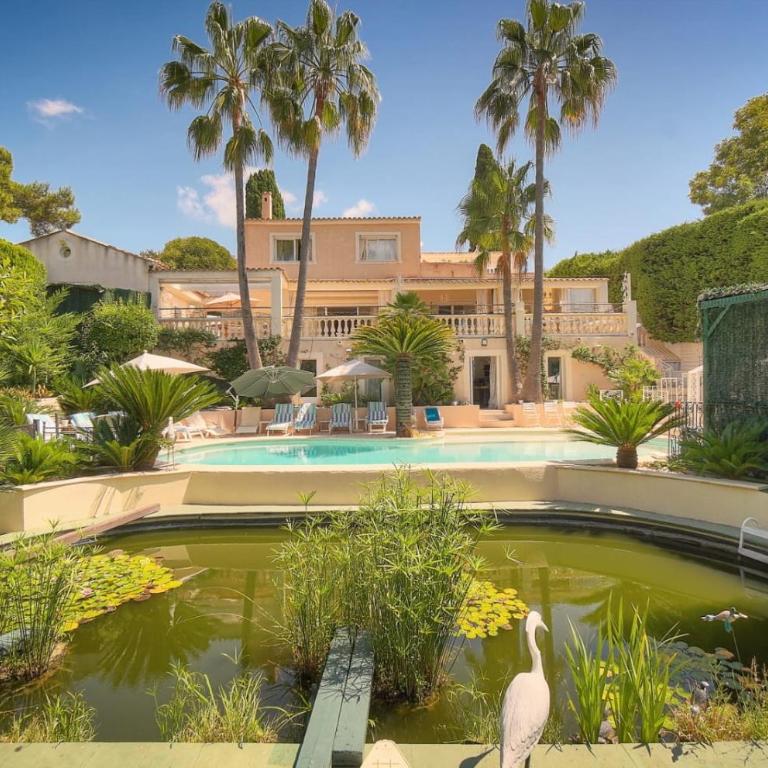 FRGK 'Luxury Villa Mevania Antibes Heated Pool, Spa & Ultra-Fast Wi-Fi' - Villa with Private Pool - 53