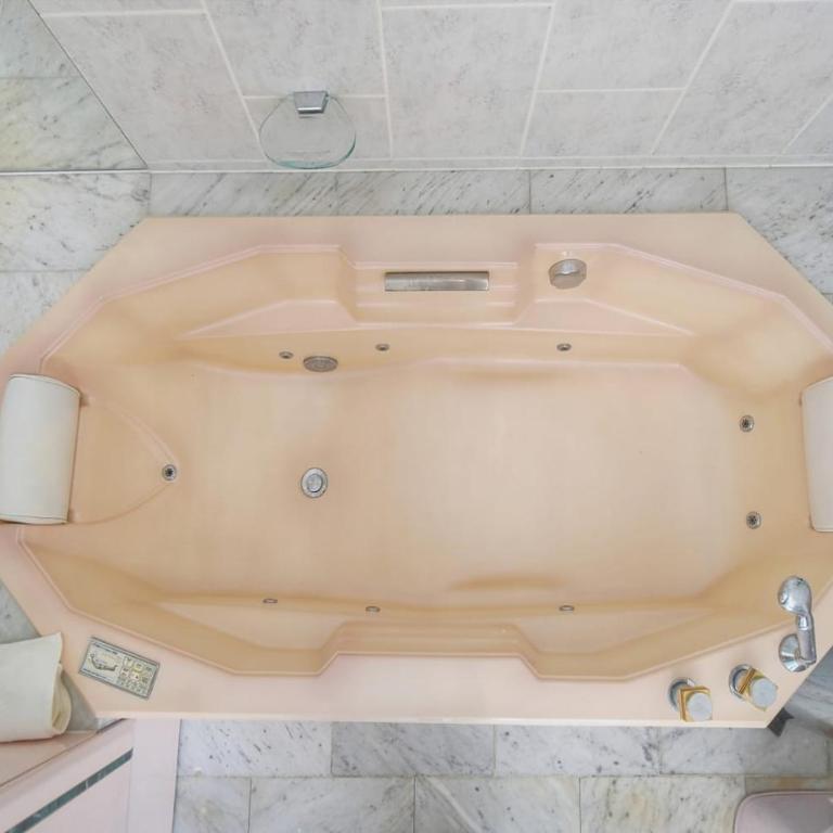 FRGK 'Luxury Villa Mevania Antibes Heated Pool, Spa & Ultra-Fast Wi-Fi' - Villa with Private Pool - 58