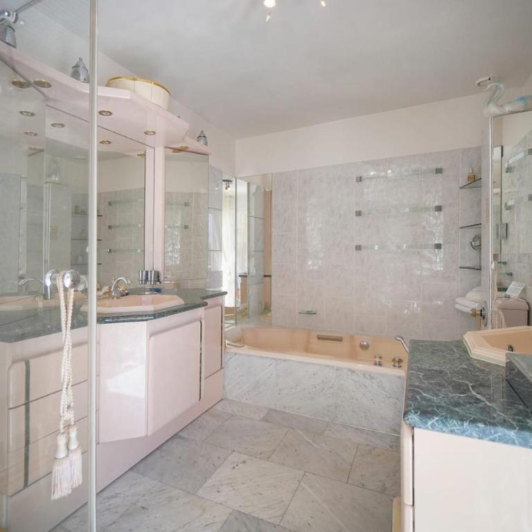 FRGK 'Luxury Villa Mevania Antibes Heated Pool, Spa & Ultra-Fast Wi-Fi' - Villa with Private Pool - 74