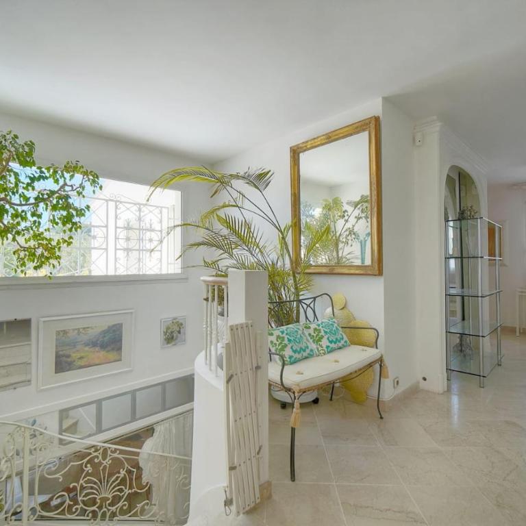 FRGK 'Luxury Villa Mevania Antibes Heated Pool, Spa & Ultra-Fast Wi-Fi' - Villa with Private Pool - 92