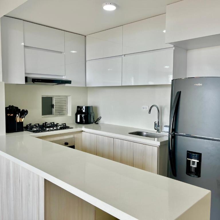 Relax with a views, massage chairs and coffee station - Apartamento de 2 dormitorios con vistas al río - 10