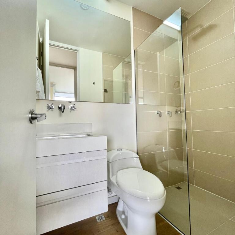 El Poblado, Balcony, Pool, Jacuzzi, Gym, Steamroom - Three-Bedroom Apartment - 58