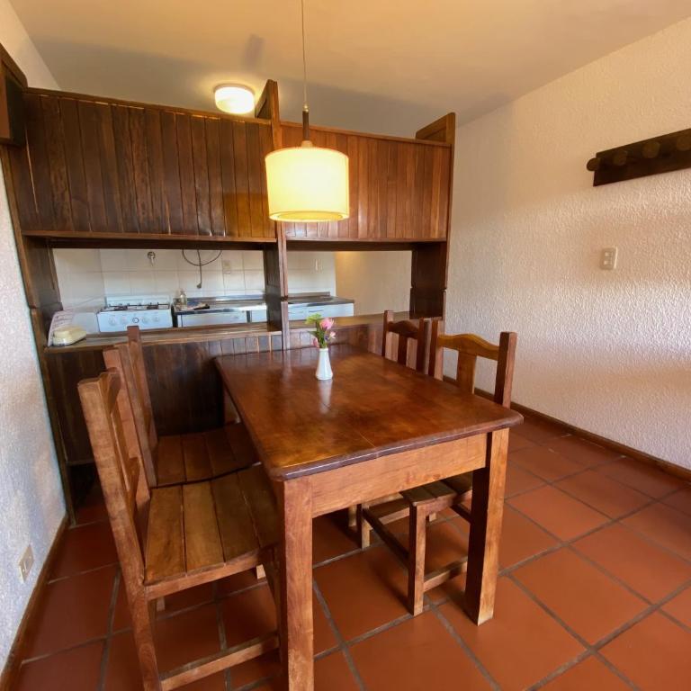 DUT Bariloche - Apartamento de 1 dormitorio con jardín - 24