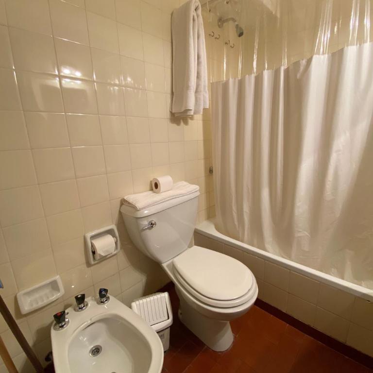 DUT Bariloche - Apartamento de 1 dormitorio con jardín - 23