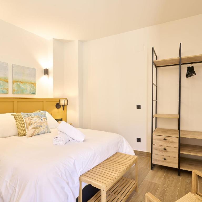 Apartamentos Plaza de San Juan by keyhom - One-Bedroom Apartment - 5