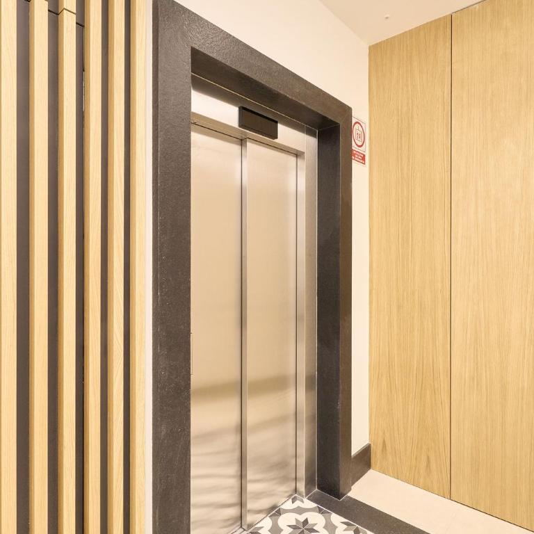 Apartamentos Plaza de San Juan by keyhom - One-Bedroom Apartment - 6