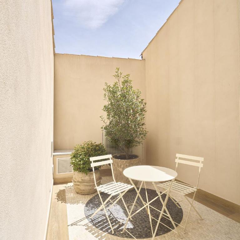 Apartamentos Plaza de San Juan by keyhom - One-Bedroom Apartment - 9