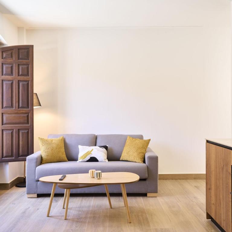 Apartamentos Plaza de San Juan by keyhom - One-Bedroom Apartment - 11