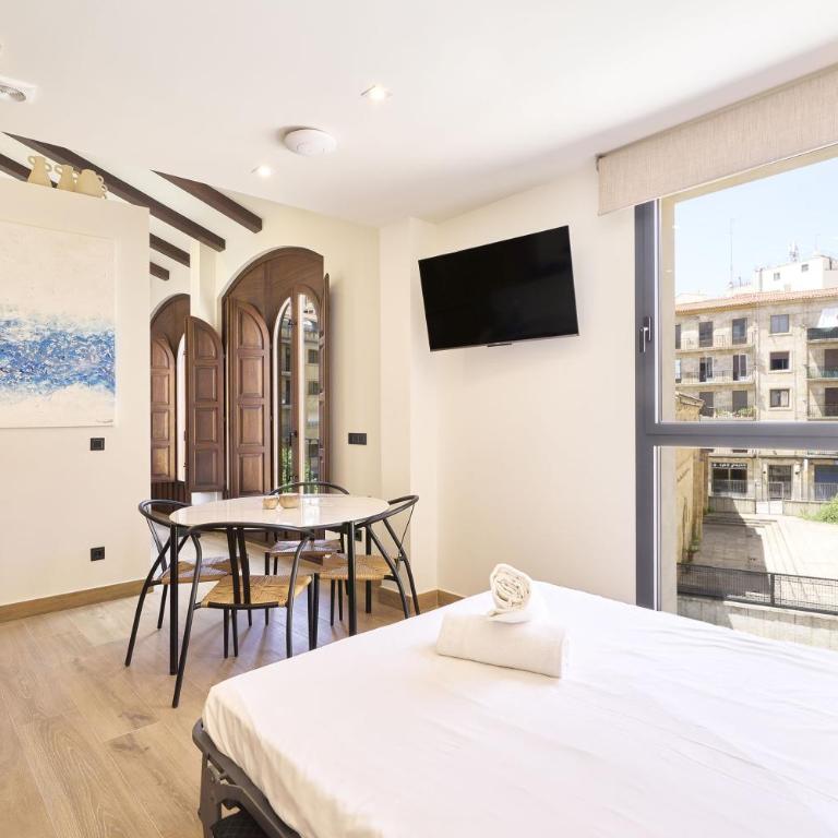 Apartamentos Plaza de San Juan by keyhom - One-Bedroom Apartment - 11