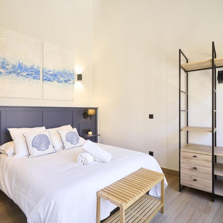 Apartamentos Plaza de San Juan by keyhom - One-Bedroom Apartment - 3