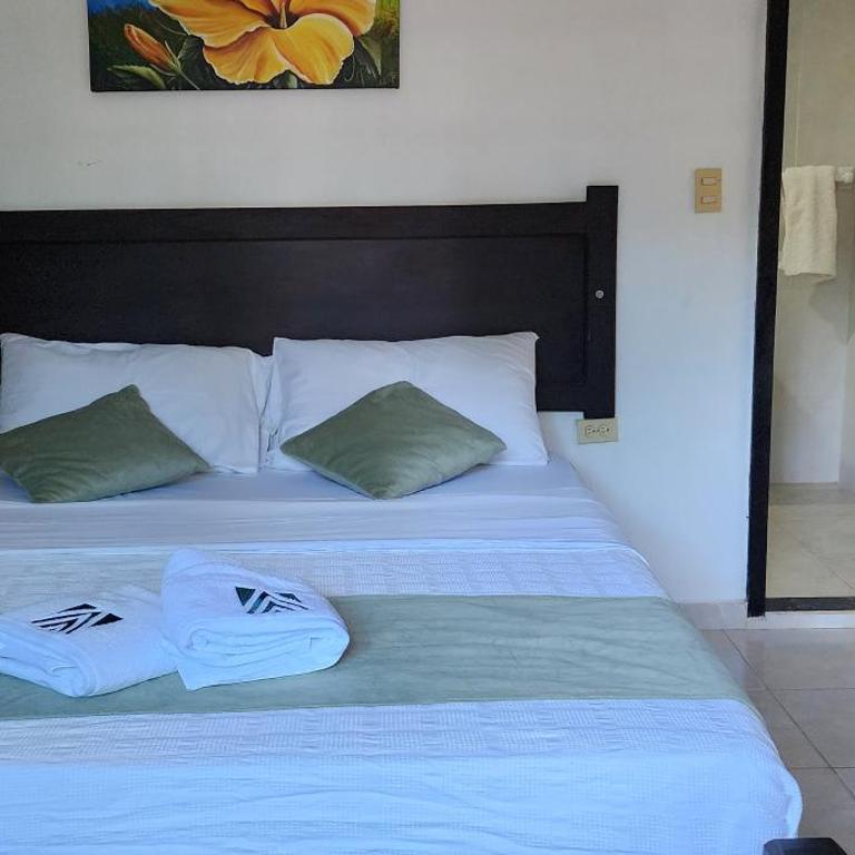 HOTEL CAMPESTRE CRISTALES cerca al mar By AMAUNA - Two-Bedroom Suite - 9