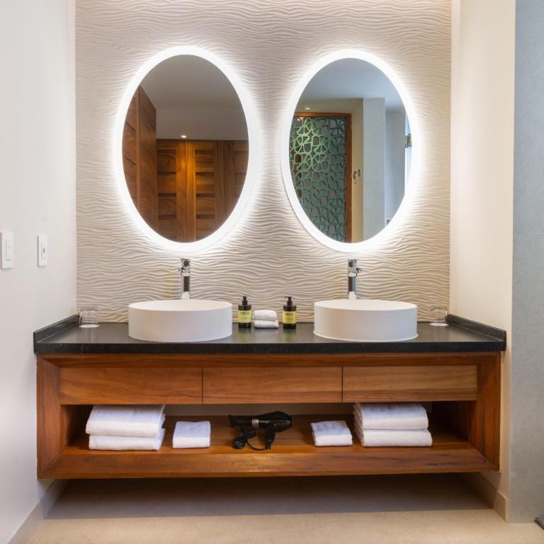 Platinum Tower at Sandos Playacar All Inclusive - Platinum King Junior Suite Ocean Front - 4