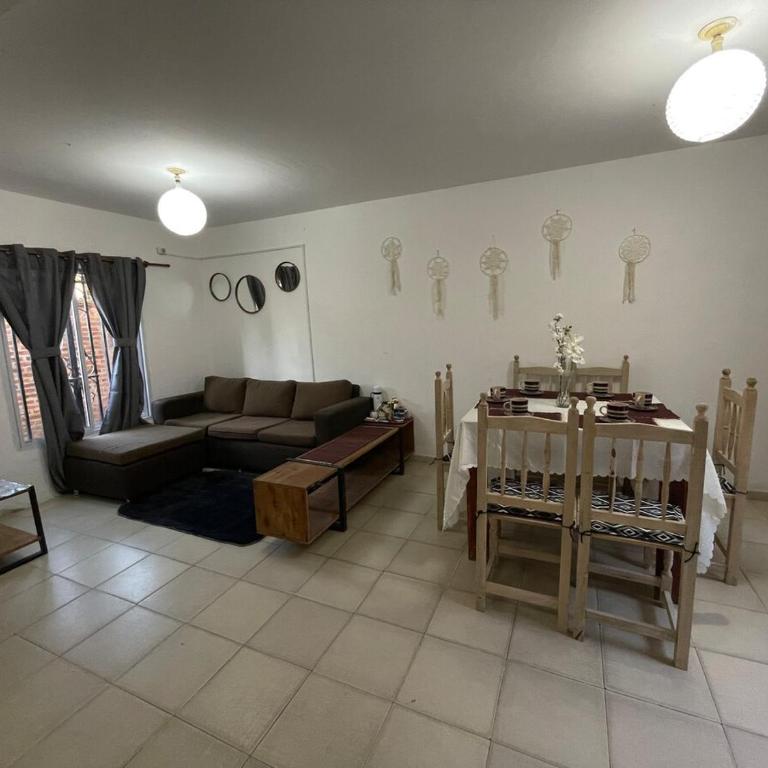 Dúplex cerca del Aeropuerto y Terminal de Ómnibus - Apartamento de 2 dormitorios - 6