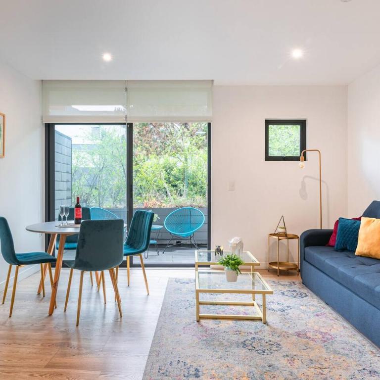 Private Balcony Rooftop Lounge Free Parking - Double Room with Park View - 5