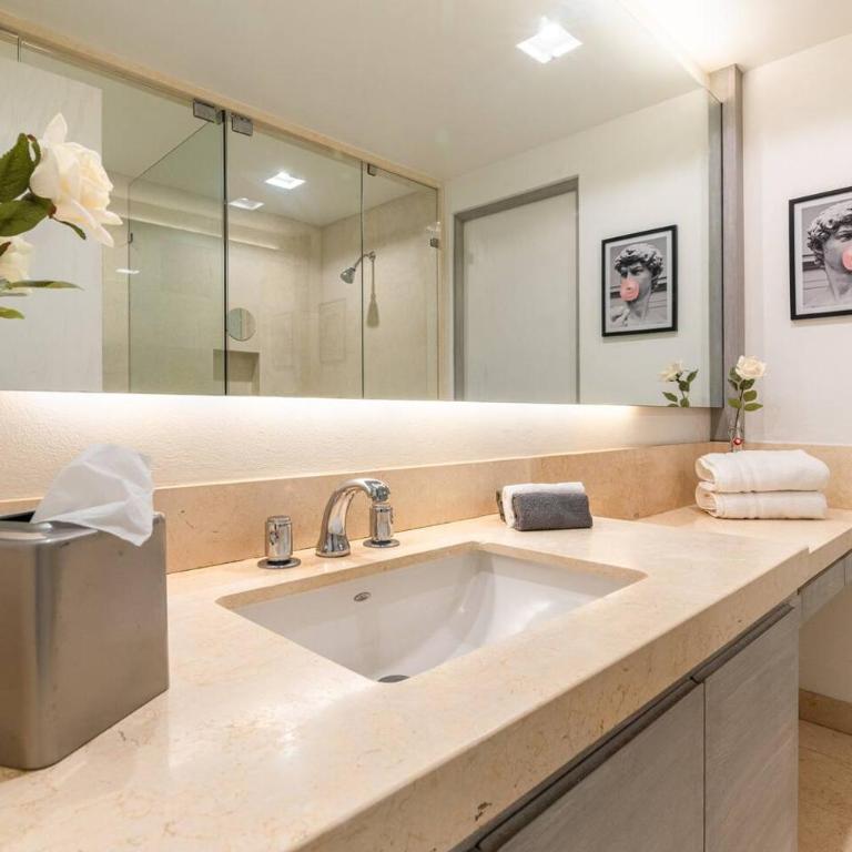 Private Balcony Rooftop Lounge Free Parking - Double Room with Park View - 26