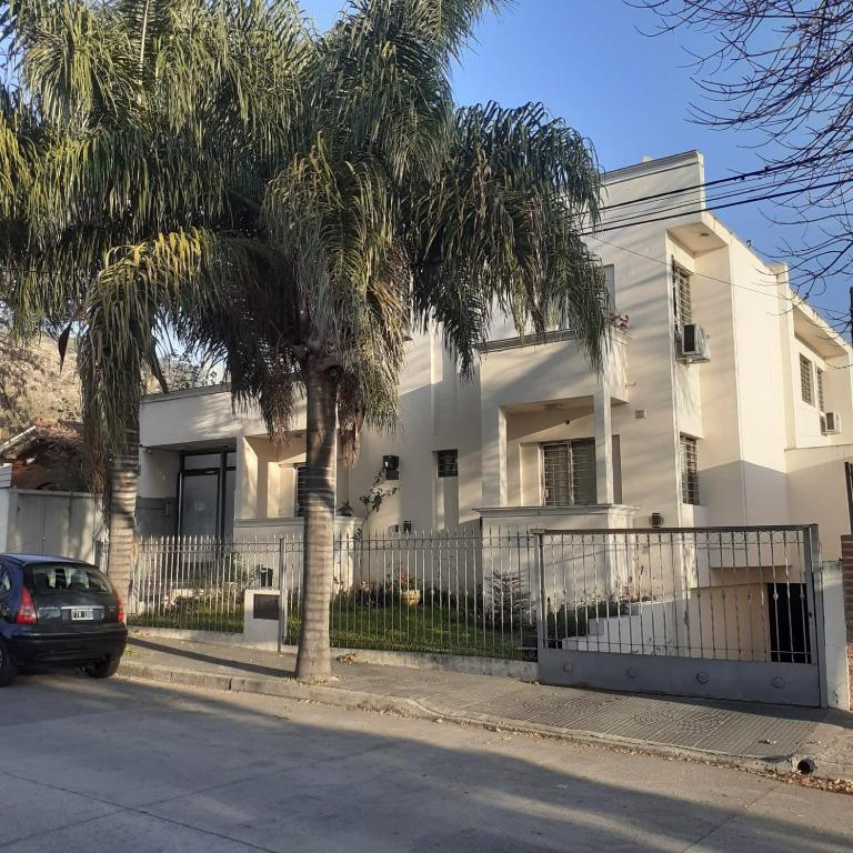 depto con cochera, centrico y luminoso - Apartamento de 2 dormitorios - 18