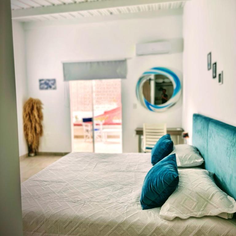 Sky House Cartagena - One-Bedroom House - 12