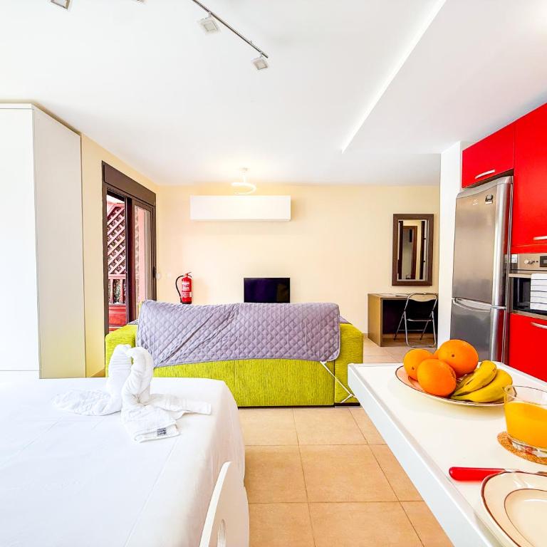 Little Palmar with Free Parking & Pool & Padel - Studio with Pool View - 8