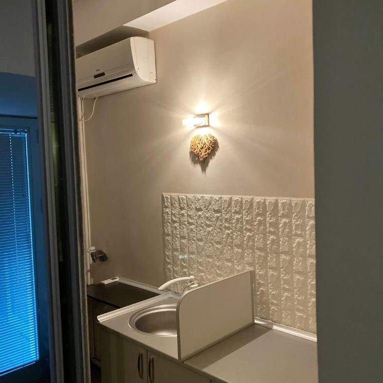 DCXIX Apartments - One-Bedroom Apartment - 3