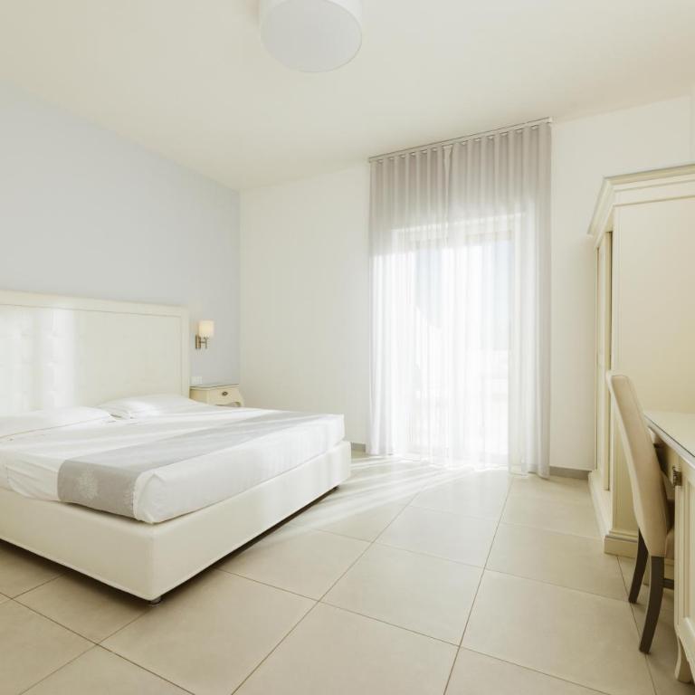 Hotel Puglia Garden - Pacchetto Spiaggia - Camera Matrimoniale con Balcone - 1