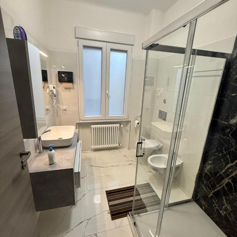 Luna Guest House - Camera Tripla con Bagno Privato - 6