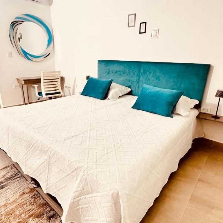 Sky House Cartagena - One-Bedroom House - 11