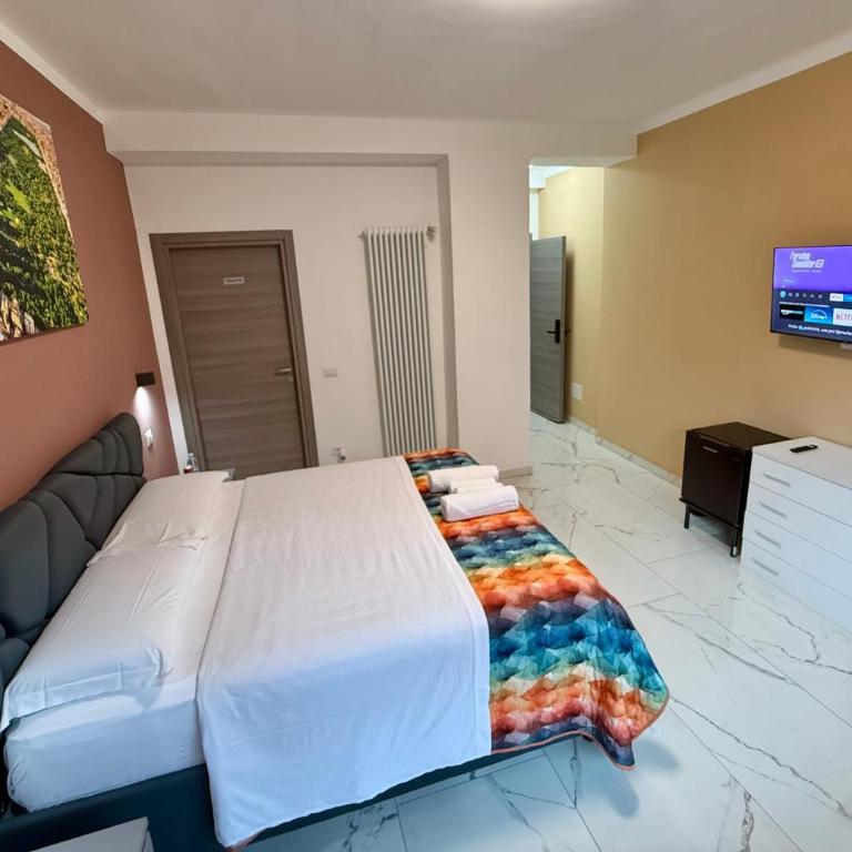 Luna Guest House - Camera Matrimoniale con Bagno Privato - 4