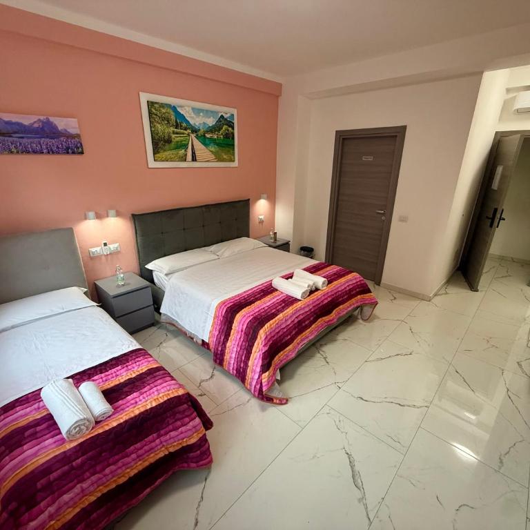 Luna Guest House - Camera Tripla Luxury - 9