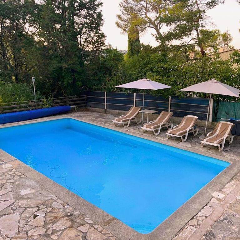 Maison provençale - Villa 3 Chambres - 12
