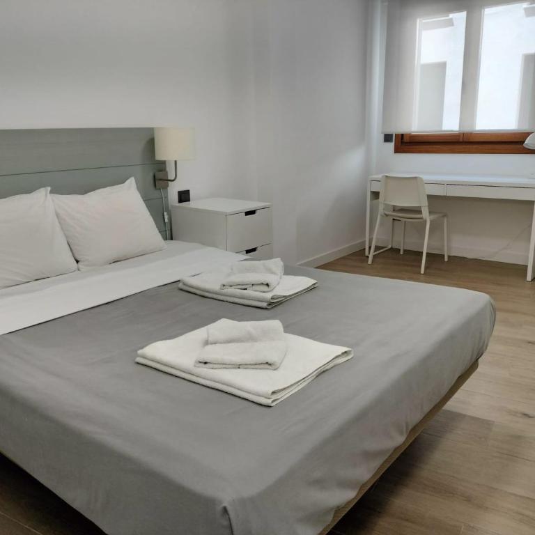Apartamentos Suites&Homes - 1 Bedroom Apartment, Calle Serranos 32 - 3