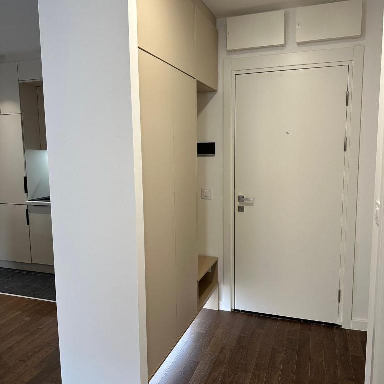 I&I Tesla Apartment III - One-Bedroom Apartment - 5