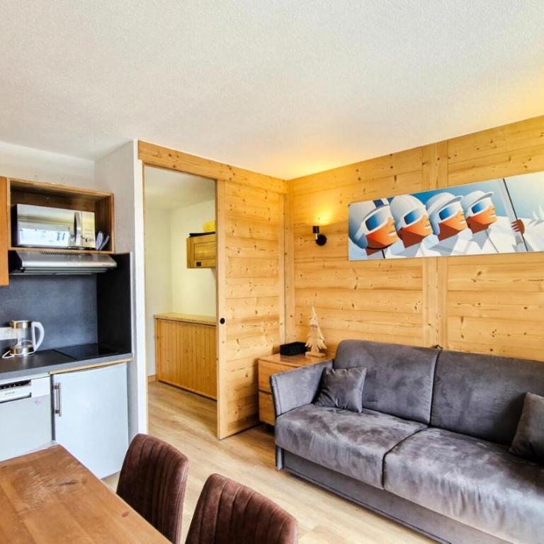 Résidence Iris - Studio entièrement rénové avec cabine · Centre station · Balcon MAE-4504 - Studio - 1
