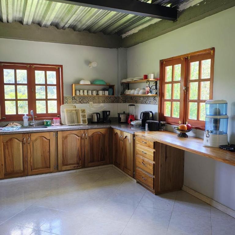 Cabaña en San Rafael Cerca de Ríos y Naturaleza - Three-Bedroom House - 14