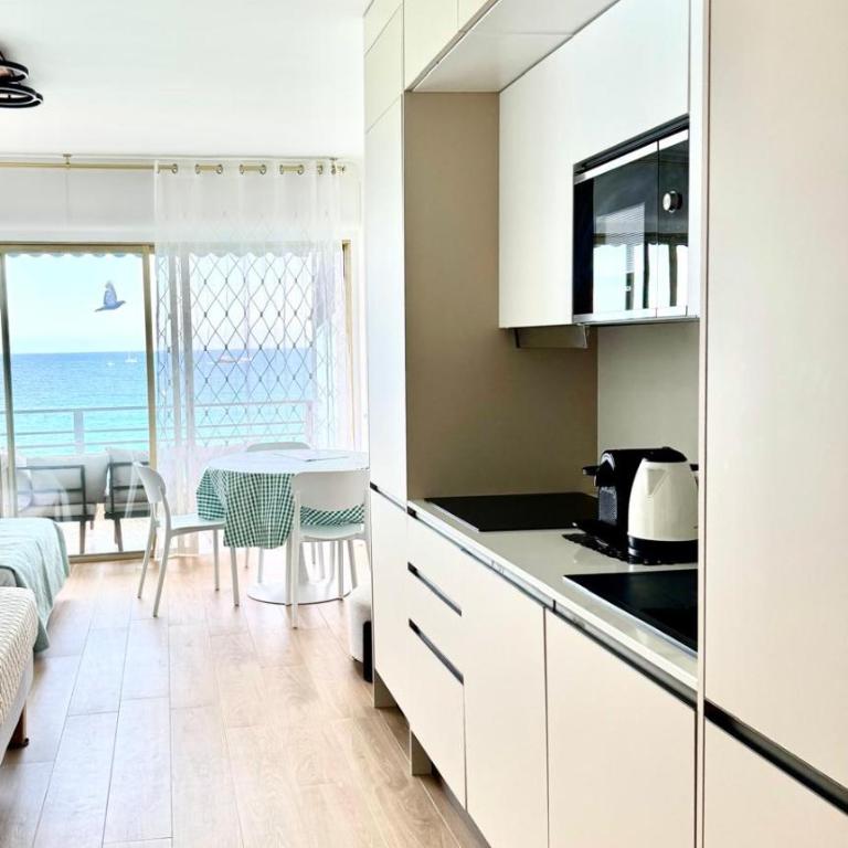 Casa Sud Menton Superbe front mer, appartement rénové, parking & climatisation - Studio mit Meerblick - 77