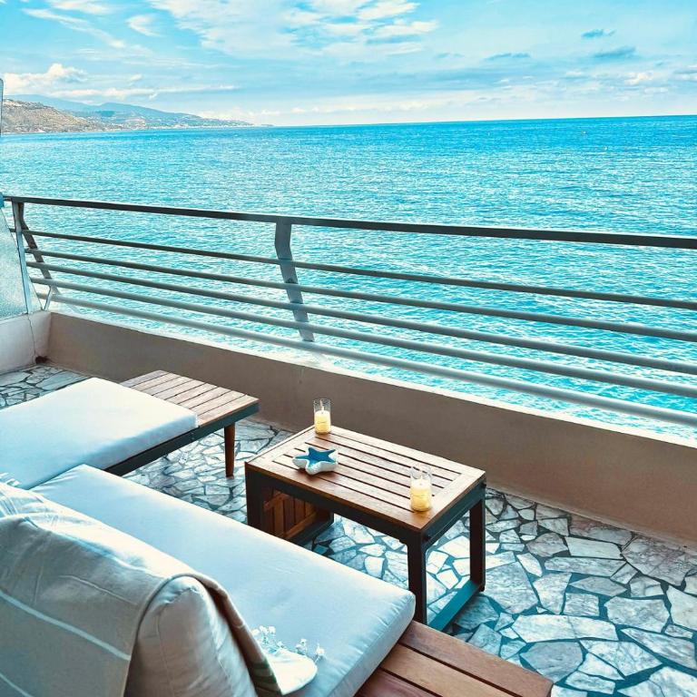 Casa Sud Menton Superbe front mer, appartement rénové, parking & climatisation - Studio mit Meerblick - 42