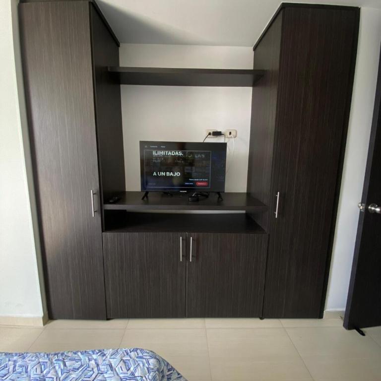 Apto central Tranquilo y hermosa vista - Apartamento de 2 dormitorios - 35