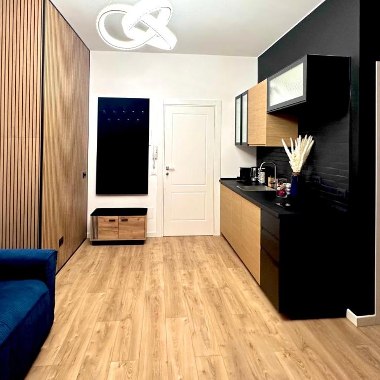 FORTUNA ORO Luxury Stay - One-Bedroom Apartment with Balcony and City View - 23
