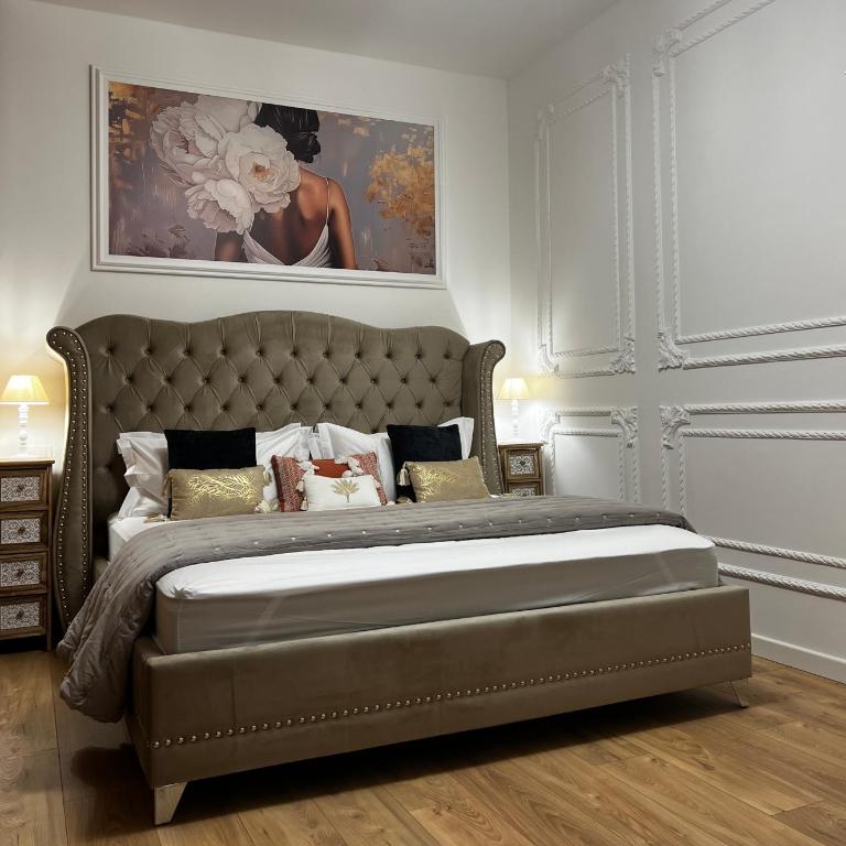 FORTUNA ORO Luxury Stay - One-Bedroom Apartment with Balcony and City View - 6