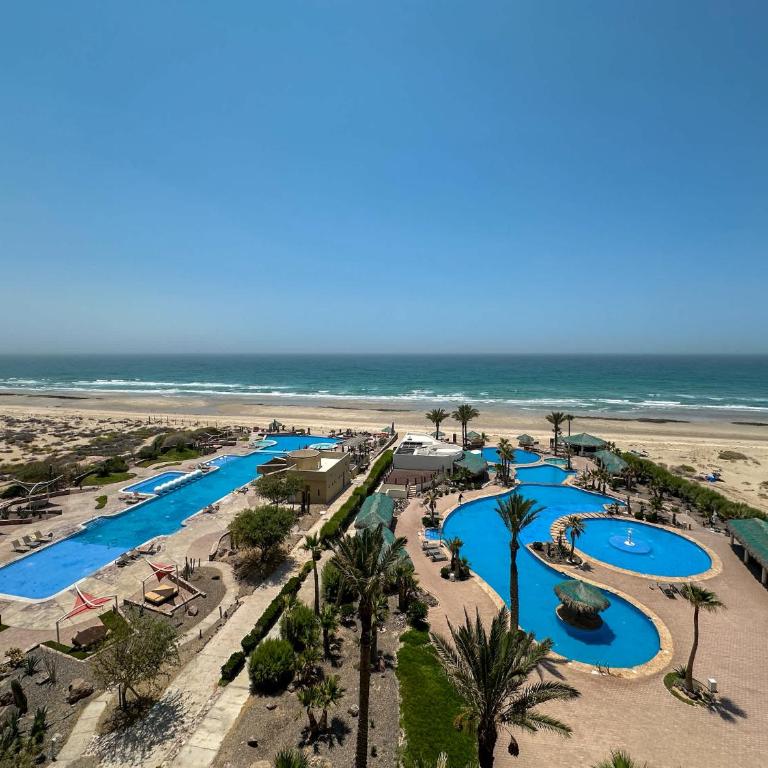Waves & Relaxation Oceanfront 2BR Family Condo - Apartamento - 5